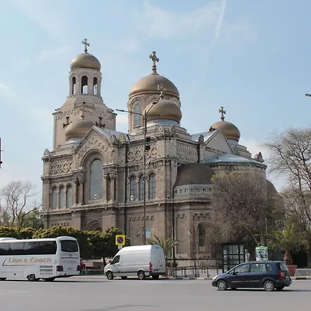 Central Апартамент Варна