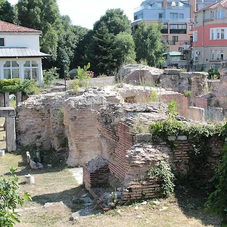 Central * Varna