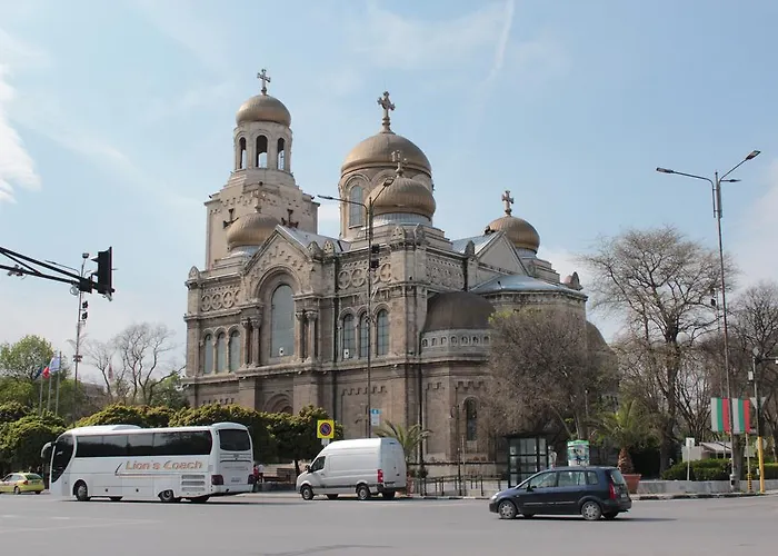 Central 아파트 바르나